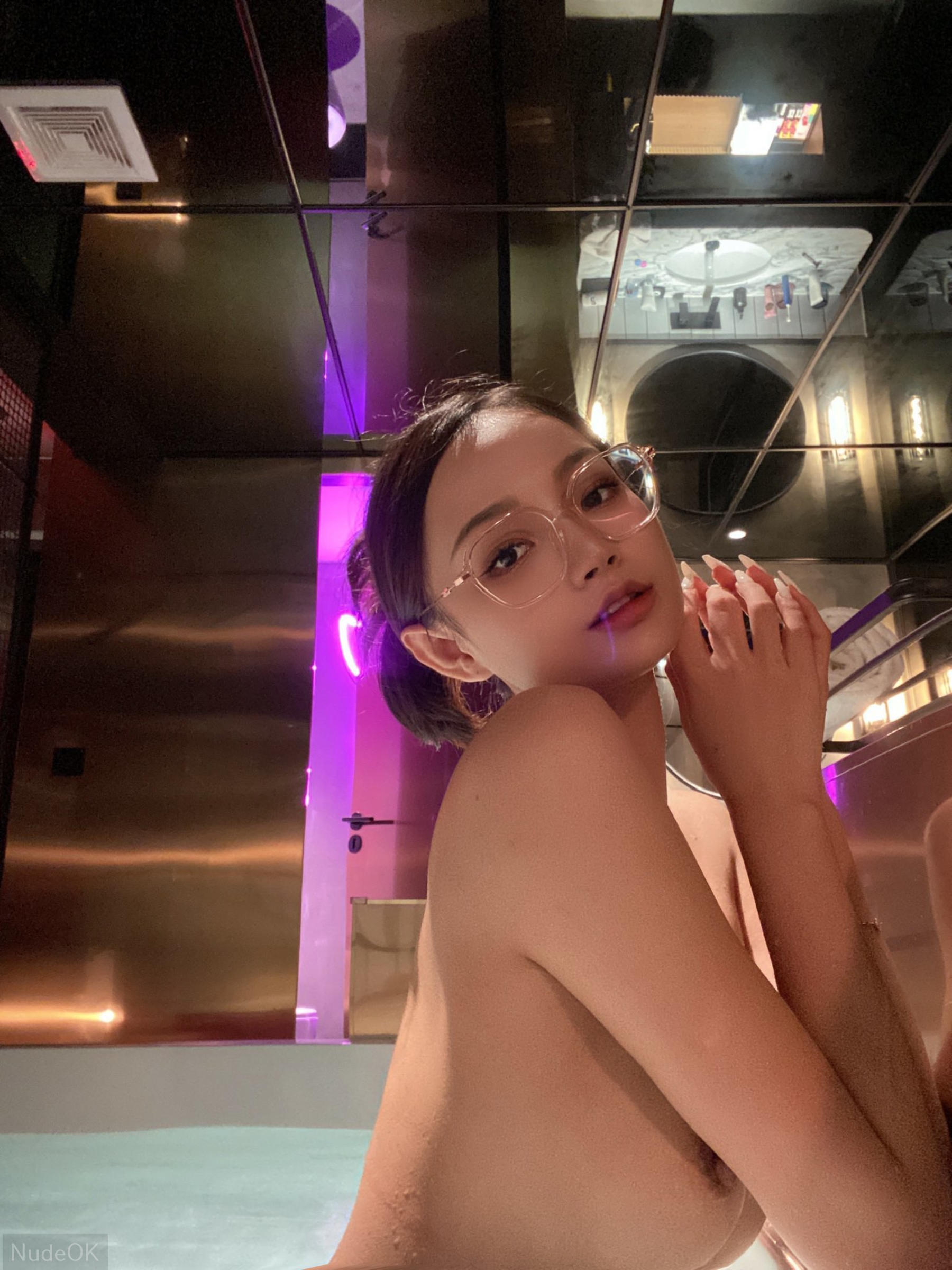 NudeOK.Com Cute Girl Asian Model China Nipple Ass Cunt Pussy Nude Sexy